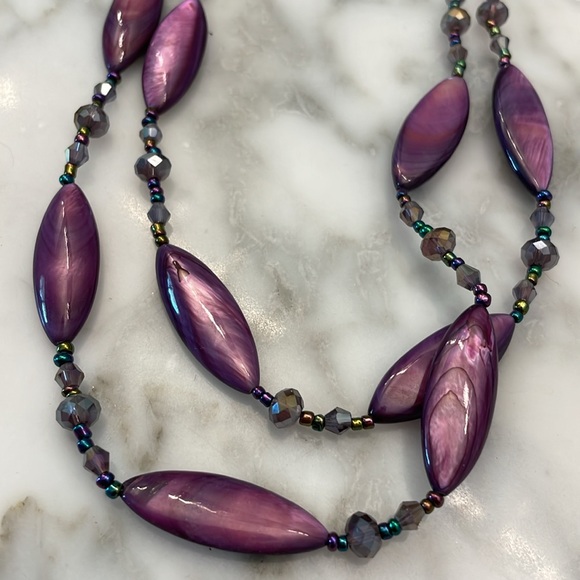 Purple 2 layer beaded necklace - Picture 4 of 4